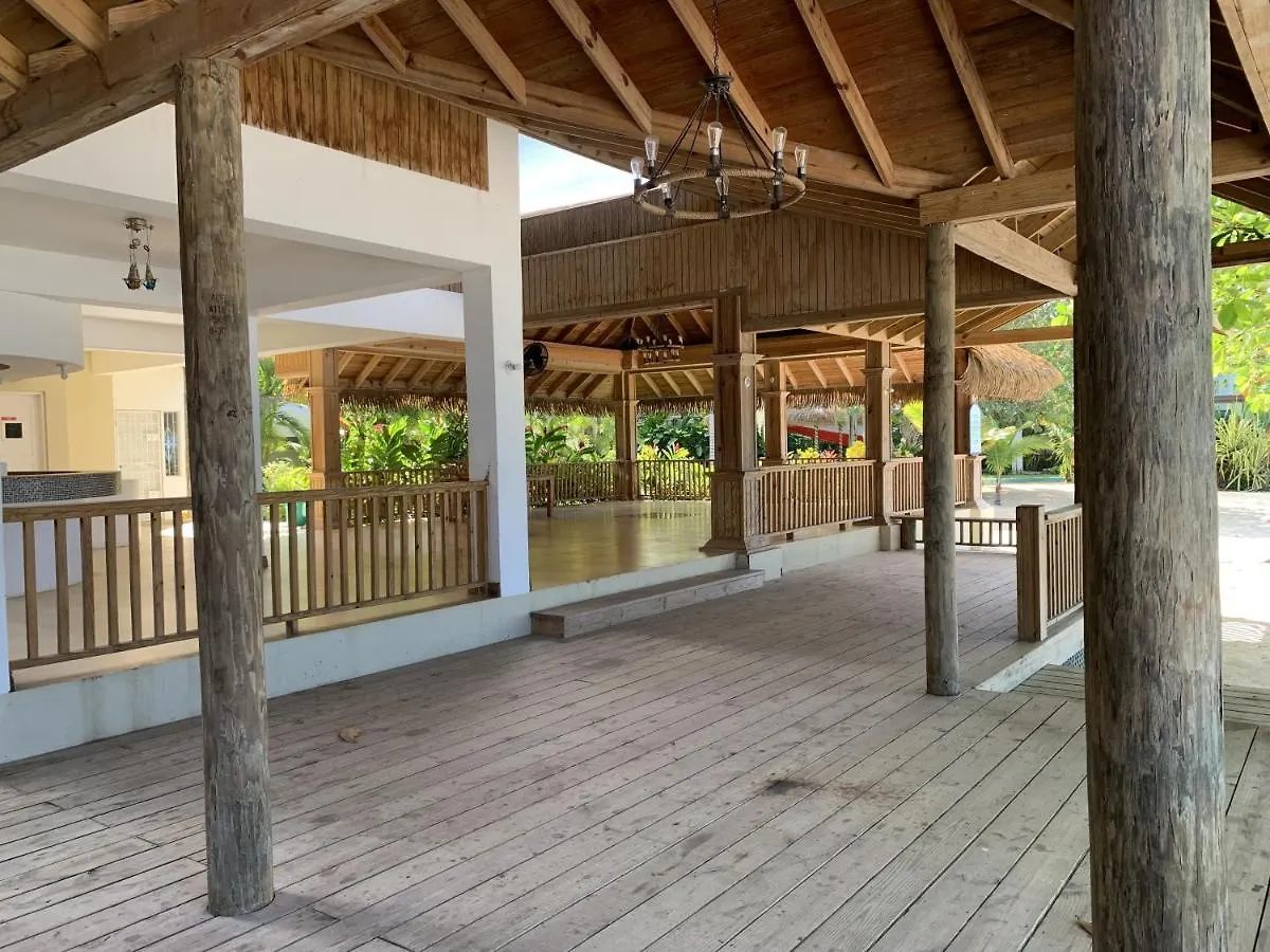 King Suite At Oceanview Resort In Jamaica - Enjoy 7 Miles Of White Sand Beach! Negril Villa